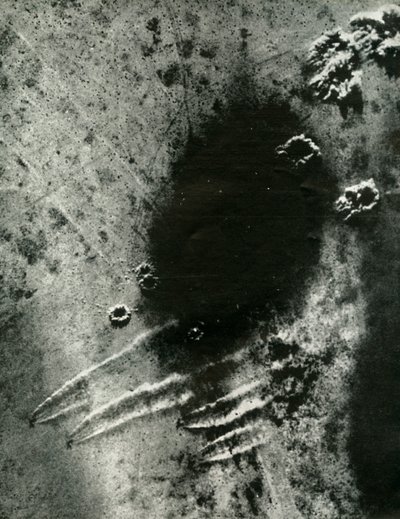 De Luftwaffe stijgt op als Bostons van de S.A.A.F., c1942-1943 door Unbekannt