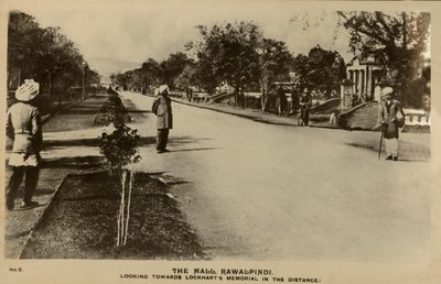 The Mall, Rawalpindi - richting Lockharts Memorial in de verte, ca. 1918-1939 door Unbekannt