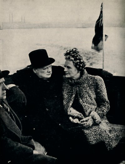 De premier bezoekt de dokken van Londen, c1940, 1945 door Unbekannt