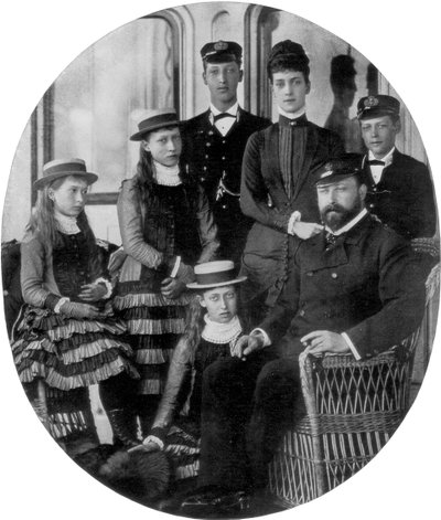 De Prins en Prinses van Wales met hun familie aan boord van het koninklijk jacht door Unbekannt
