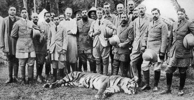 De Prins van Wales op tijgerjacht in Nepal, de Indiase Tour, 1921 door Unbekannt