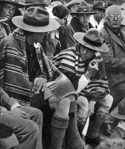 De Prins van Wales met de Welshe scouts, 1926 door Unbekannt