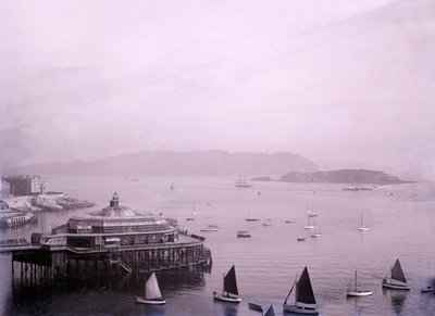 De promenadepier in Plymouth in Devon, eind 19e-begin 20e eeuw door Unbekannt