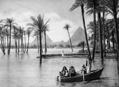 De piramides van Gizeh tijdens een overstroming, Caïro, Egypte, ca. 1920s door Unbekannt