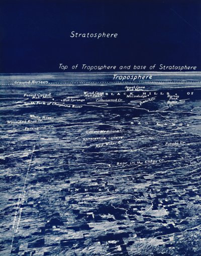 De Rondheid van de Aarde vanuit de Stratosfeer, 1935 door Unbekannt