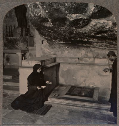 De Steen van Zalving, Heilig Grafkerk, Jeruzalem, c1900 door Unbekannt