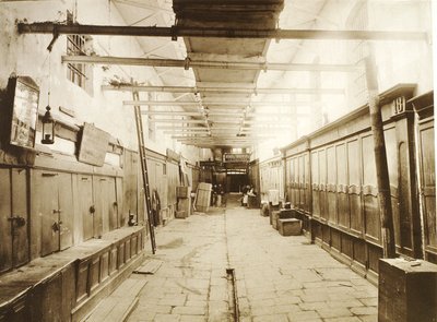 De bovenste handelsrijen op het Rode Plein, Moskou, Rusland, 1886 door Unbekannt