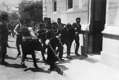 De arrestatie van de moordenaar Gavrilo Princip op 28 juni 1914 door Unbekannt