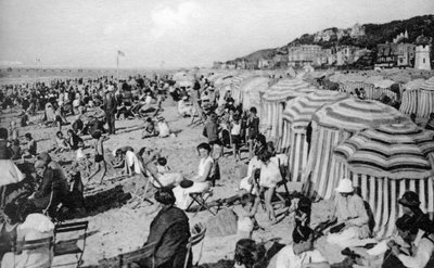 Het strand, Trouville, Frankrijk, ca. 1920s door Unbekannt