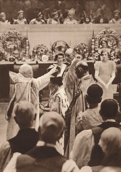 De kroning van koningin Elizabeth, vrouw van koning George VI, 1937 door Unbekannt