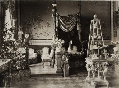 De tentoonstelling van de Fabergé-collectie van de Russische keizerlijke familie in het Dervis Mansion in St. Pete door Unbekannt