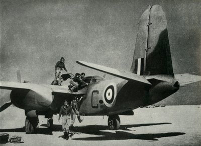 De hete zon schijnt op een woestijnlandingsplaats, ca. 1942-1943, 1945 door Unbekannt