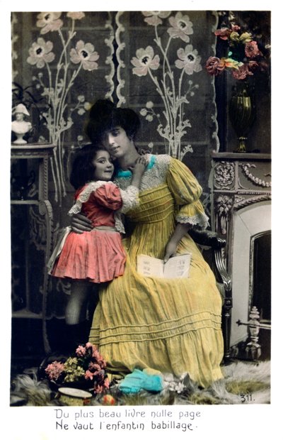 Het mooiere boek, Franse ansichtkaart, ca. 1900 door Unbekannt