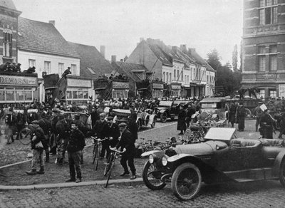 De rol van motortransporten in de terugtocht uit Antwerpen, 1914 door Unbekannt