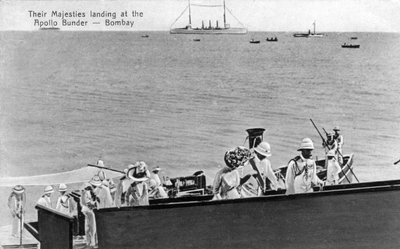 Hun Majesteiten landen bij de Apollo Bunder, Bombay, India, begin 20e eeuw door Unbekannt