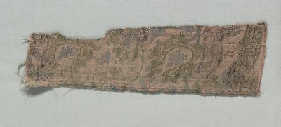 Drie fragmenten van Italiaanse gotische zijde, 1350-1399 door Unbekannt