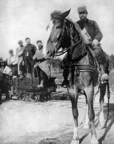 Transport in het bos van Argonne, Frankrijk, 1915 door Unbekannt