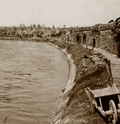 Loopgraven bij Nieuwpoort, Vlaanderen, België, c1914-c1918 door Unbekannt