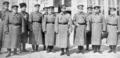 Tsaar Nicolaas II van Rusland en zijn generaals en staf, 1917 door Unbekannt