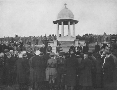 Onthulling van de Chattri door H.R.H. De Prins van Wales door Unbekannt