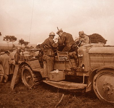 Gebruik van de lier voor barrageballon, Somme, Noord-Frankrijk, ca. 1914-1918 door Unbekannt