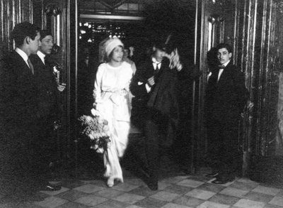 Vaslav Nijinsky en Romola de Pulszky op hun trouwdag in Buenos Aires op 10 september 1913 door Unbekannt