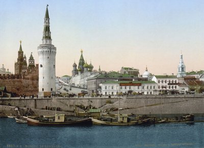 Uitzicht op de Sint-Basiliushelling, gezien vanaf de Moskva-rivier, Moskou, Rusland, ca. 1890-ca. 1905 door Unbekannt