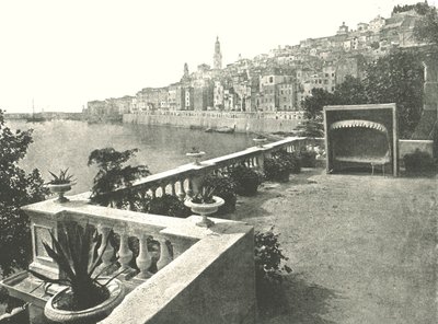 Uitzicht op de stad vanaf de baai, Menton, Frankrijk, 1895 door Unbekannt