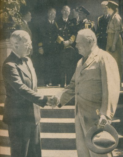 Warme Handdruk tussen Premier en President, 1945 door Unbekannt