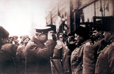 Witte Russische generaal Anton Denikin ontmoet Britse generaal-majoor Frederick Poole, Rusland, 1918 door Unbekannt