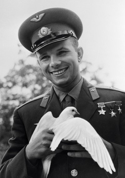 Joeri Gagarin, Russische kosmonaut, ca. 1963-1964 door Unbekannt