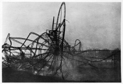 Zeppelin LZ4 na de ramp van Echterdingen, Duitsland door Unbekannt