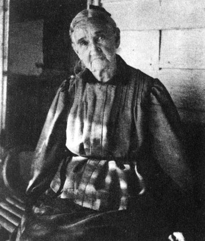 Zerelda Samuel, moeder van de Amerikaanse bandieten Jesse en Frank James, ca. 1885-1915 door Unbekannt