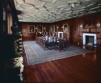 Drumlanrig Castle: eetkamer met een portret van William, 1e hertog van Queensberry door Unbekannt Unbekannt