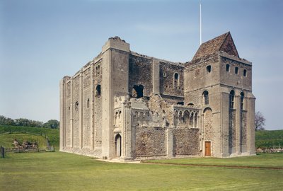 Buitenaanzicht van de keep, Castle Rising, Norfolk, gebouwd c.1138 door Unbekannt Unbekannt