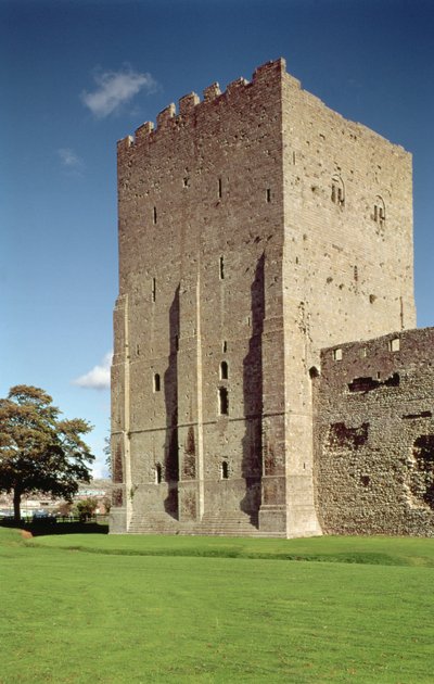Buitenaanzicht van de keep, Portchester Castle, Hampshire, gebouwd c.1160-72 door Unbekannt Unbekannt