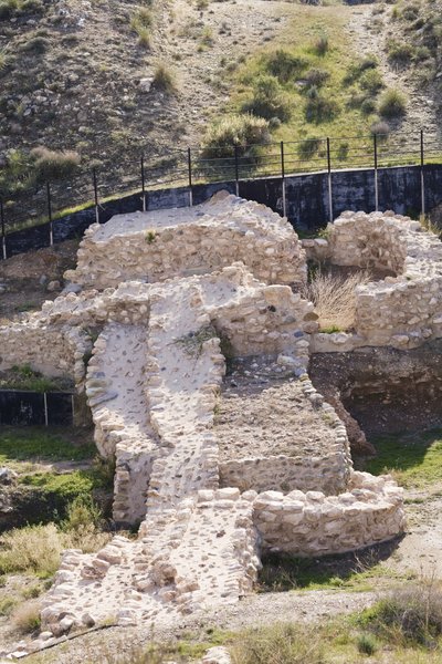 Poort, barbacane en deel van de stadsmuren, Los Millares, nabij Santa Fe Mondujar door Unbekannt Unbekannt