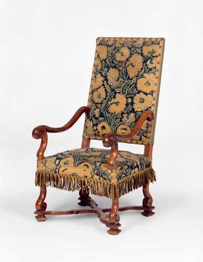 George II bank bedekt met borduurwerk, c.1745. Serpentine rug, gebogen armen bedekt met borduurwerk met gesneden cabriole poten. door Unbekannt Unbekannt