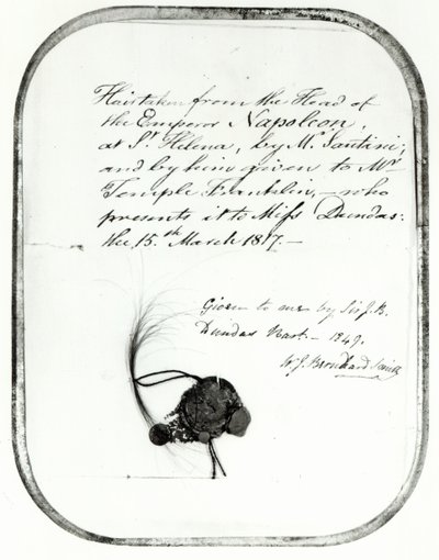 Haar geknipt van het hoofd van Keizer Napoleon door Giovanni Natale Santini en door hem gegeven aan William Temple Franklin, 1816 door Unbekannt Unbekannt