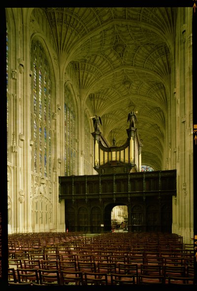 Kings College Chapel, interieur met waaiergewelven en orgel door Unbekannt Unbekannt