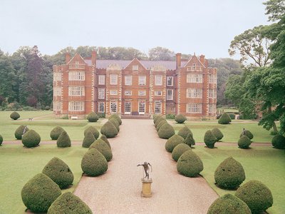 Uitzicht op Burton Agnes Hall door Unbekannt Unbekannt