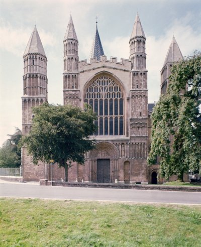 Uitzicht op de westelijke gevel van de Rochester Cathedral, gebouwd ca. 1150 door Unbekannt Unbekannt
