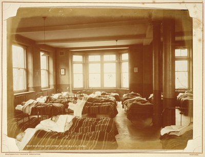 Jongensslaapzaal in het Doven- en Stommeninstituut, Derby door Unbekannt
