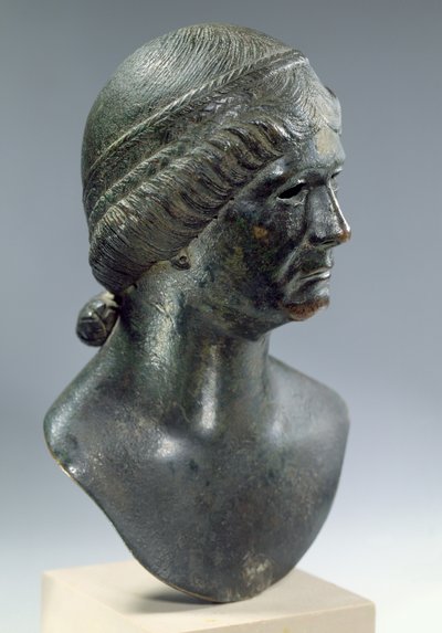Bronzen hoofd van een vrouw, soms geïdentificeerd als Marciana, Romeins door Unbekannt