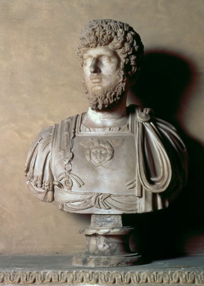Buste van Lucius Aurelius Verus, Romeins, 2e eeuw (marmer) door Unbekannt