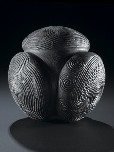 Gesneden bal van Glass Hill, Towie, Aberdeenshire, Neolithisch, c.3000 v.Chr. door Unbekannt