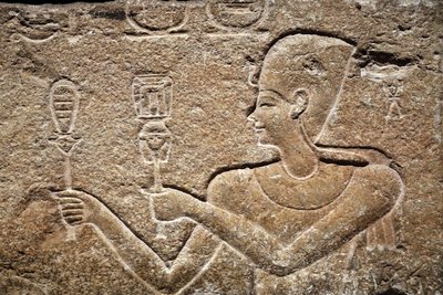 Cesarion brengt offers aan Horus en Isis (detail) door Unbekannter Künstler