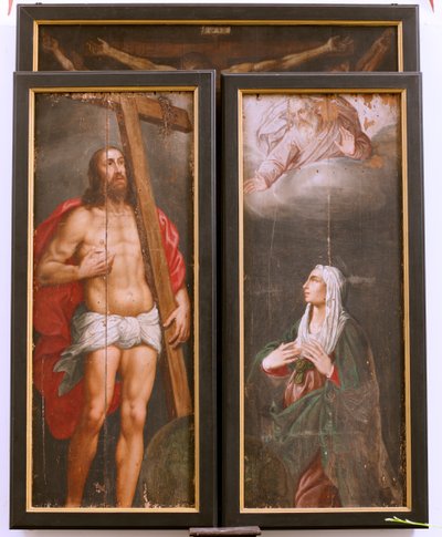 Kerk (Eglise Saint-Martin). Interieur. Drieluik. De kruisiging. door Unbekannter Künstler