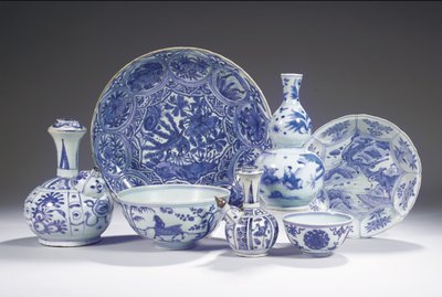 Collectie van blauw en wit porselein door Unbekannt