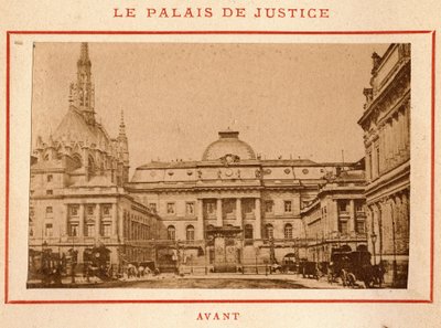 Commune van Parijs (1871): uitzicht op het Palais de Justice in Parijs voor de brand in mei 1871 door Unbekannt